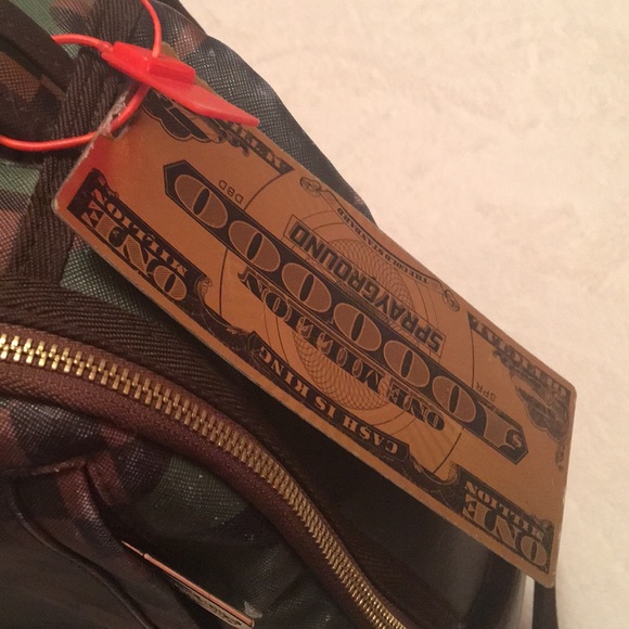 Sprayground backpack sharks in Paris - Picture 4 of 12